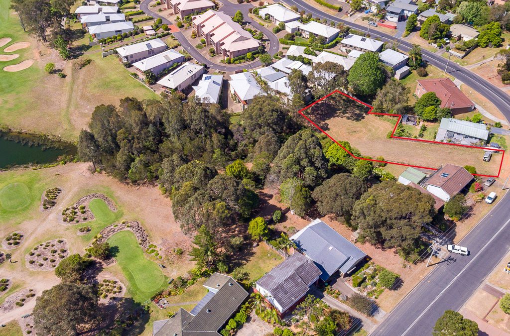 Country Club Drive – SOLD